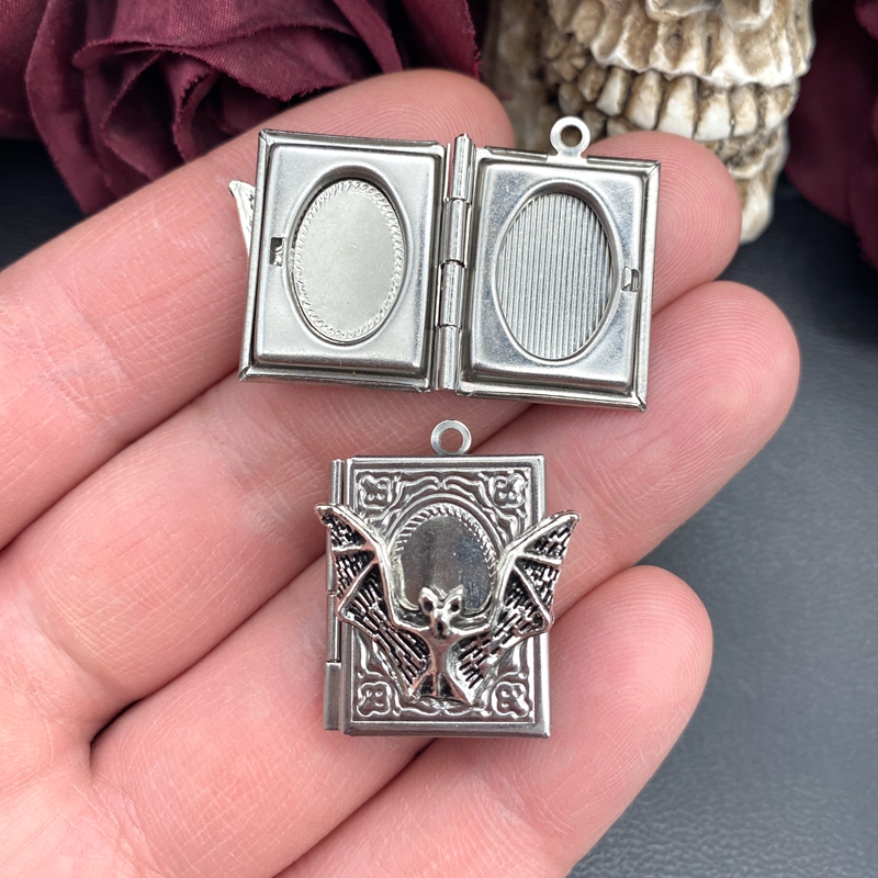 2pcs 27*22mm Bat Book Locket C - Jewelry Making Guide Book ulasan dan harga
